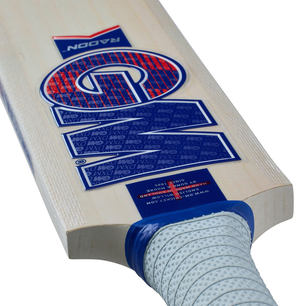 Gunn & Moore Radon bat 2026 branding detail