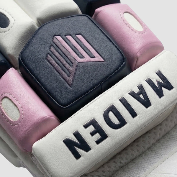 Maiden Girls' Cricket Batting Gloves (Ages 8-16)