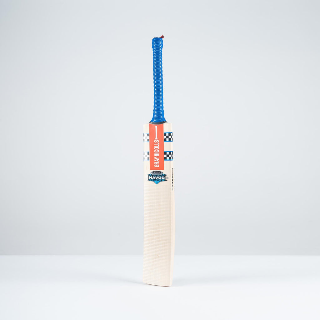 Gray-Nicolls Havoc 1.0 GN350 adult cricket bat, front left view