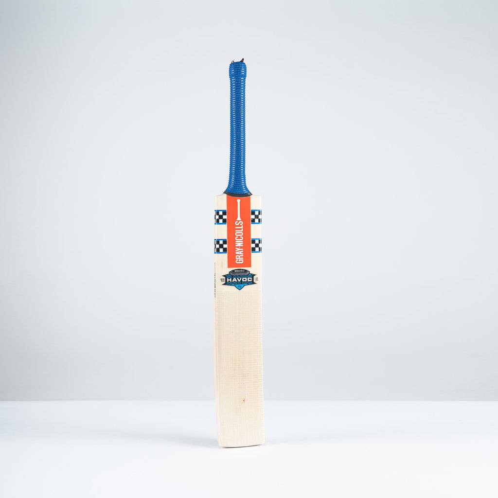 Gray-Nicolls Havoc 1.0 GN350 adult cricket bat, front right view